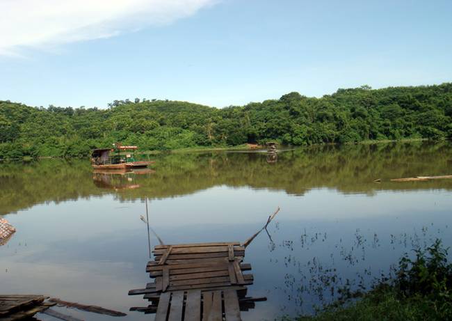 女人张开腿让男人添