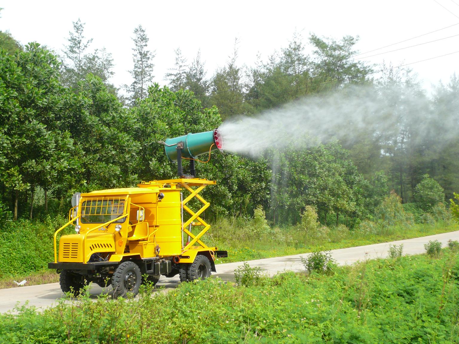 女人张开腿让男人添