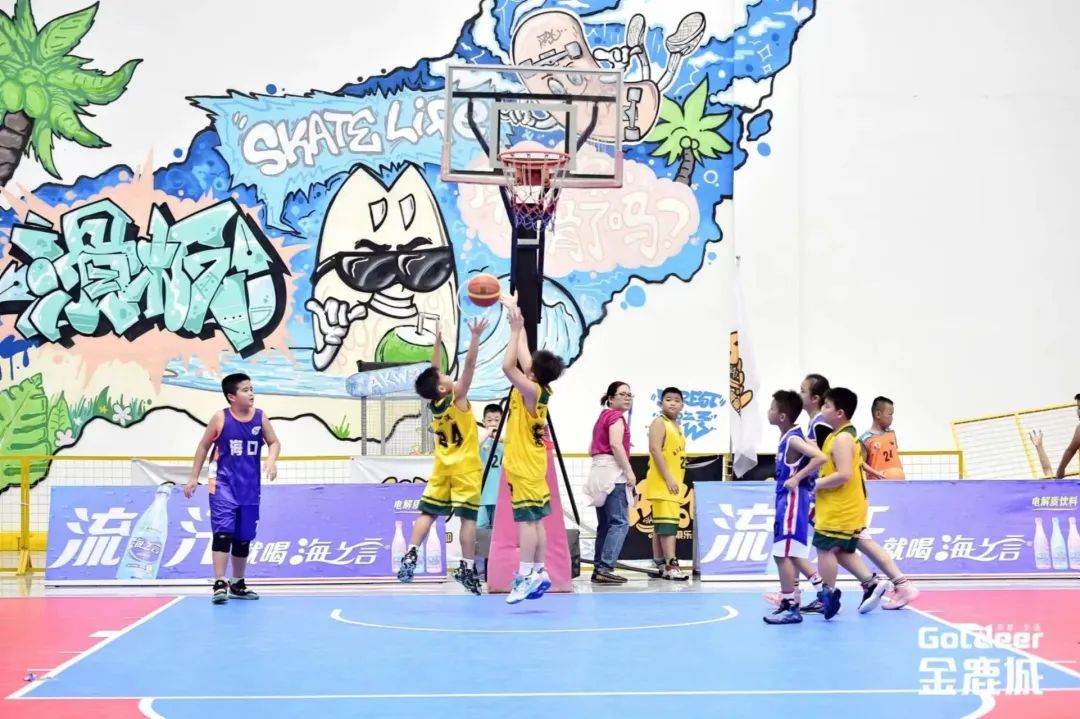 女人张开腿让男人添