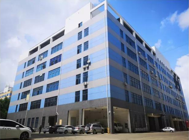 女人张开腿让男人添