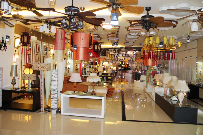 女人张开腿让男人添