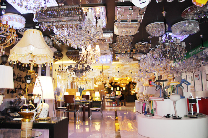 女人张开腿让男人添