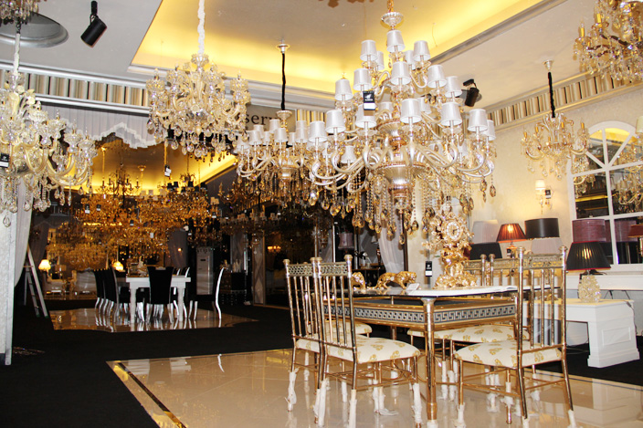 女人张开腿让男人添