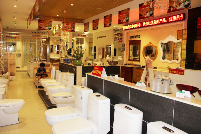 女人张开腿让男人添