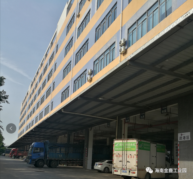 女人张开腿让男人添