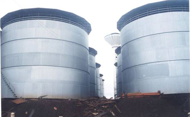 女人张开腿让男人添