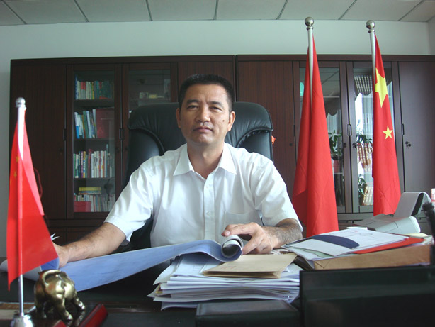 女人张开腿让男人添